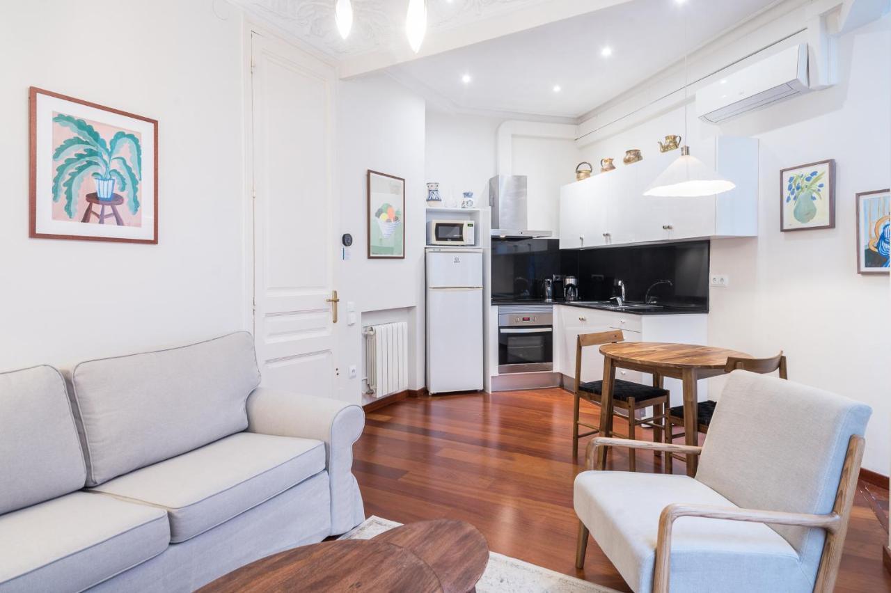 Modernist Apartment In The Best Location Барселона Экстерьер фото
